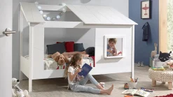 Bed HuisBed inclusief voorpaneel en half dak