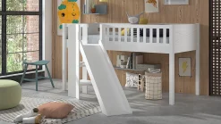 Halfhoogslaper Scott met glijbaan